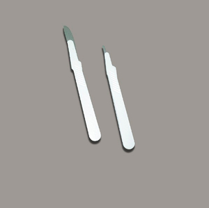 Утвержденный CE/ISO высококачественный одноразовый стерильный хирургический скальпель из стали (MT58050001)